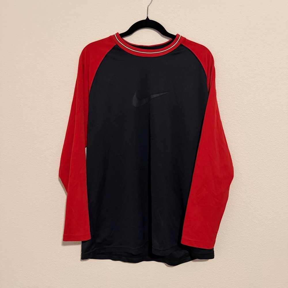 Nike Black and Red Long Sleeve Y2K XL
